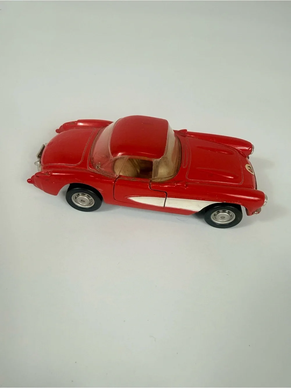 Die-Cast Retro Model Cars 1957 Maisto Chevrolet Corvette Scale 1739